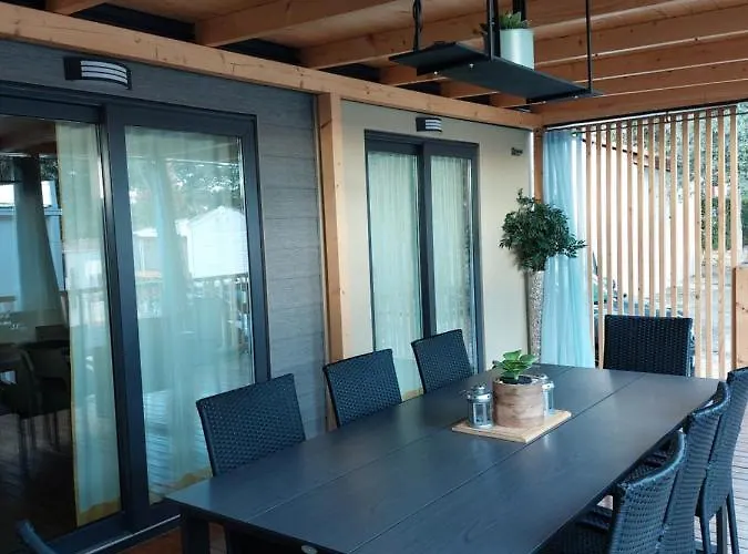 Kemp Mobile Eden Pavlov Biograd Na Moru