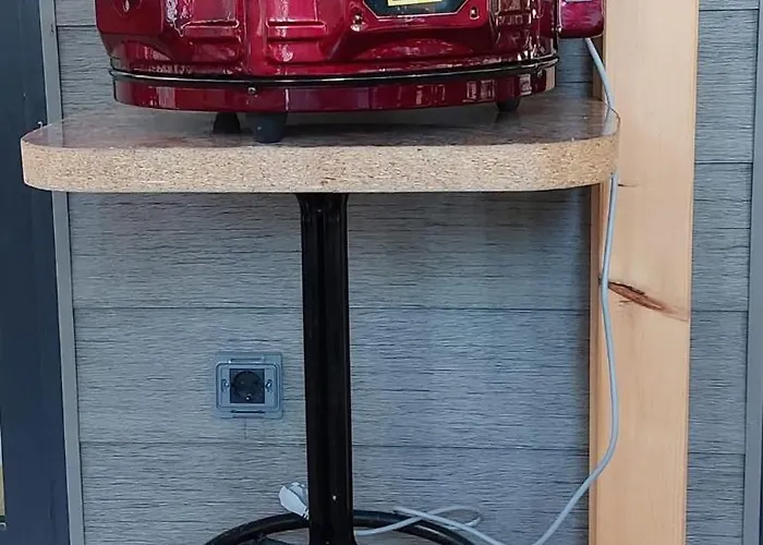 Mobile Eden Pavlov Kemp *