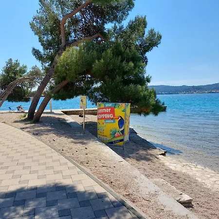 Mobile Eden Pavlov Camping Biograd Na Moru
