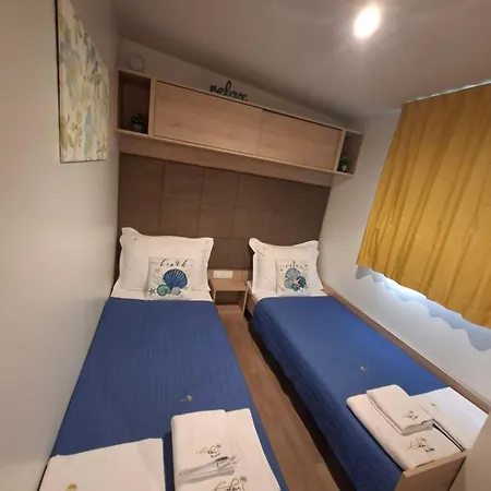 Κάμπινγκ Mobile Eden Pavlov *