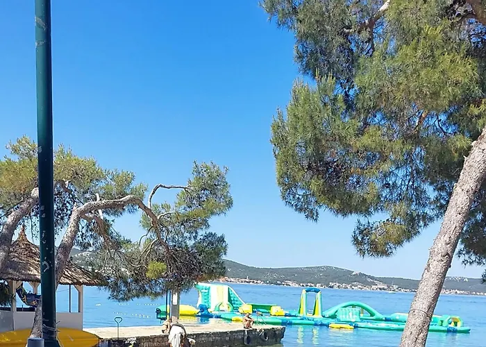 Mobile Eden Pavlov 캠프장